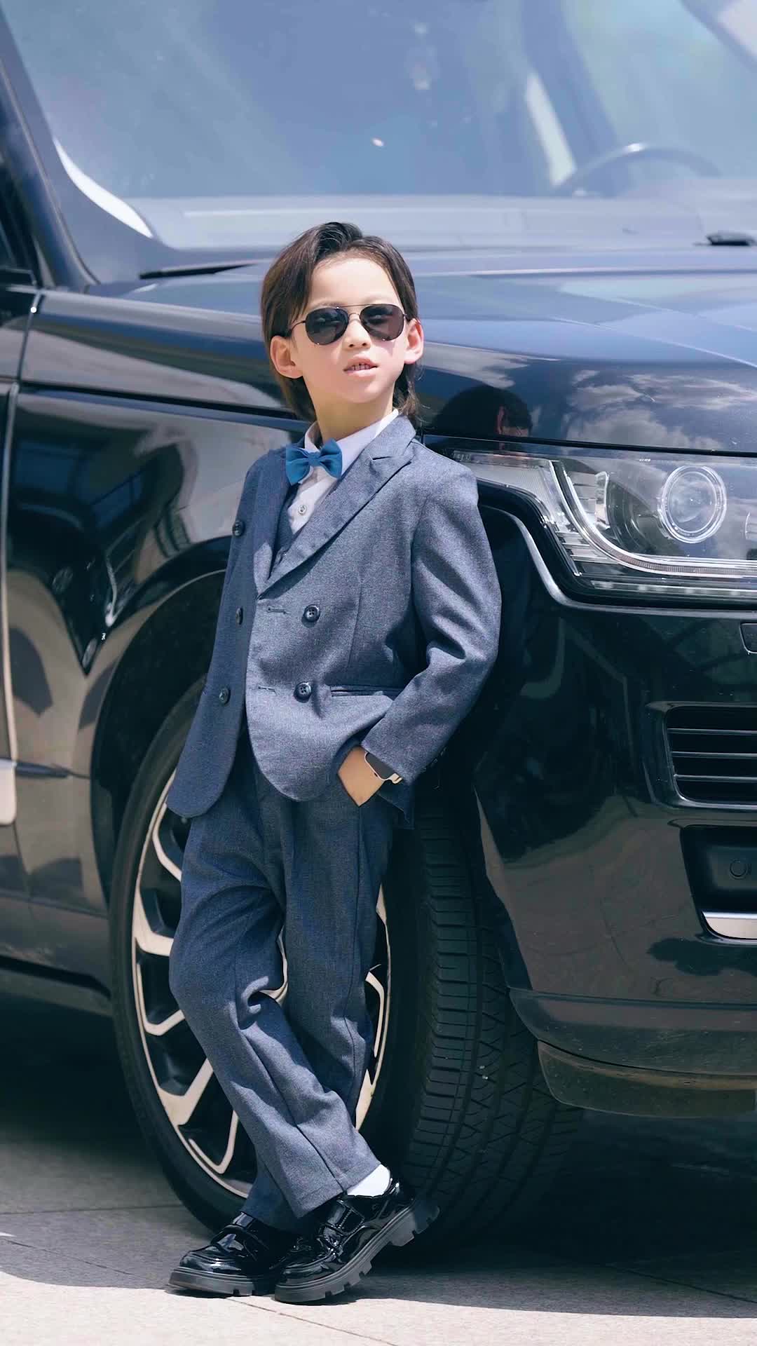 الحلقة 2 - على بابك ستة أطفال ينادونك أبًا